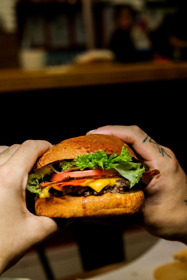 Smash burger en el local de Lalo's Burger en Teatinos, Málaga